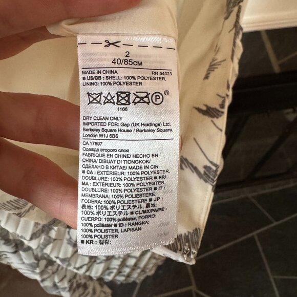 Banana Republic Pleated Skirt - Picture 6 of 15